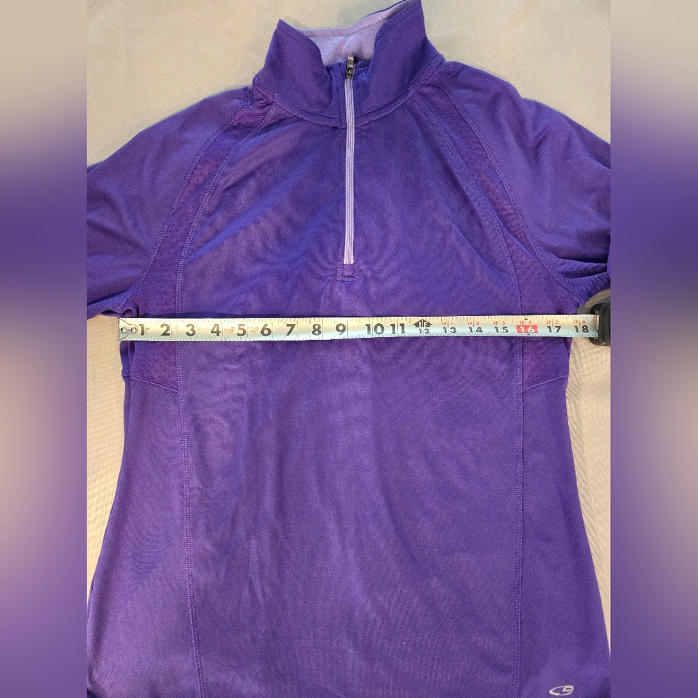Champion Pullover - Medium - Purple - Like New‎ - Picture 6 of 7